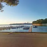 Anna Maris Rab Town