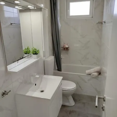 Anna Maris Διαμέρισμα *