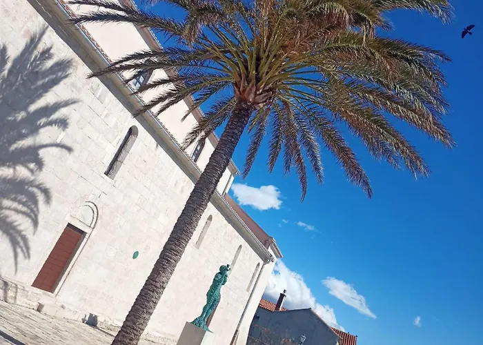 דירה Anna Maris ראב