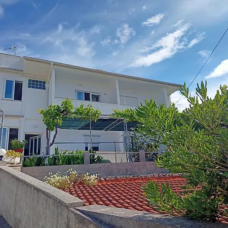 Anna Maris * Rab Town