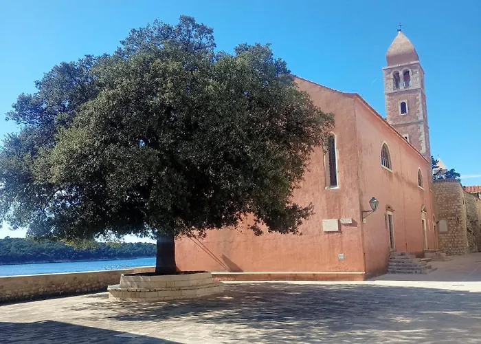 아파트 Anna Maris